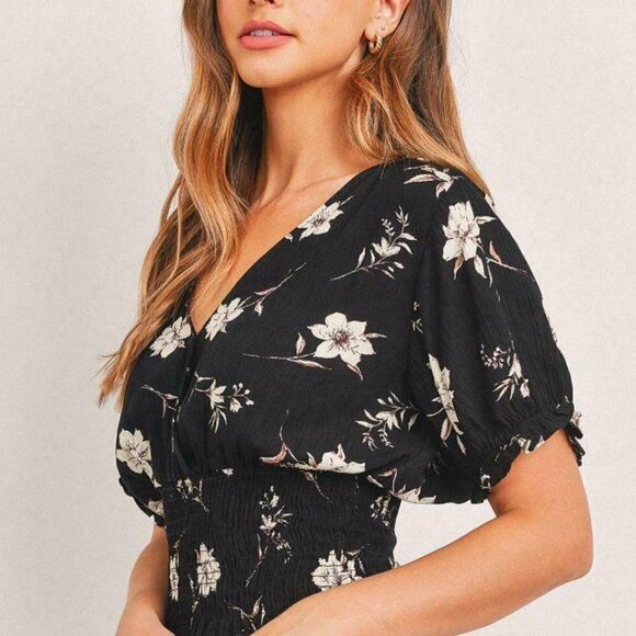Women's Floral Blouse Top Puff Sleeve Smocked Waist Black NWT - Picture 5 of 8